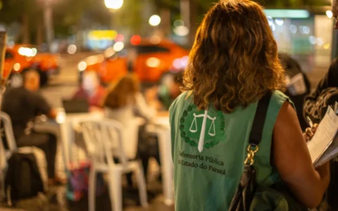 MUTIRÃO DA DEFENSORIA OFERECE ATENDIMENTO GRATUITO À POPULAÇÃO EM SITUAÇÃO DE RUA