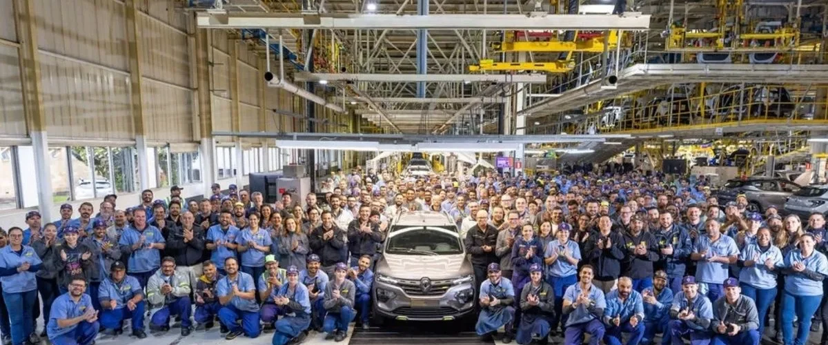 Renault Kwid chega a 800 mil unidades produzidas em São José dos Pinhais