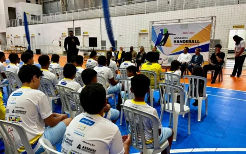 Projeto gratuito de handebol oferece 100 vagas para crianças e adolescentes em São José dos Pinhais