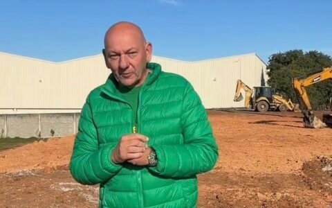 Luciano Hang visita obras da nova megaloja da Havan em São José dos Pinhais