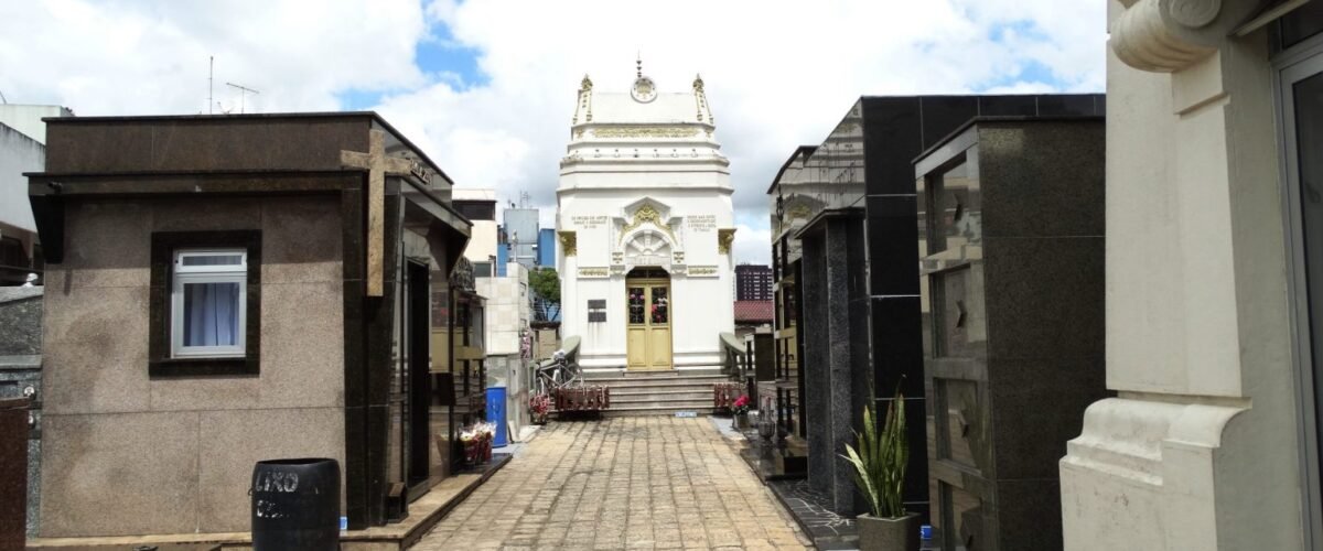 São José dos Pinhais orienta sobre prazos para reformas e limpeza de túmulos antes do Dia de Finados