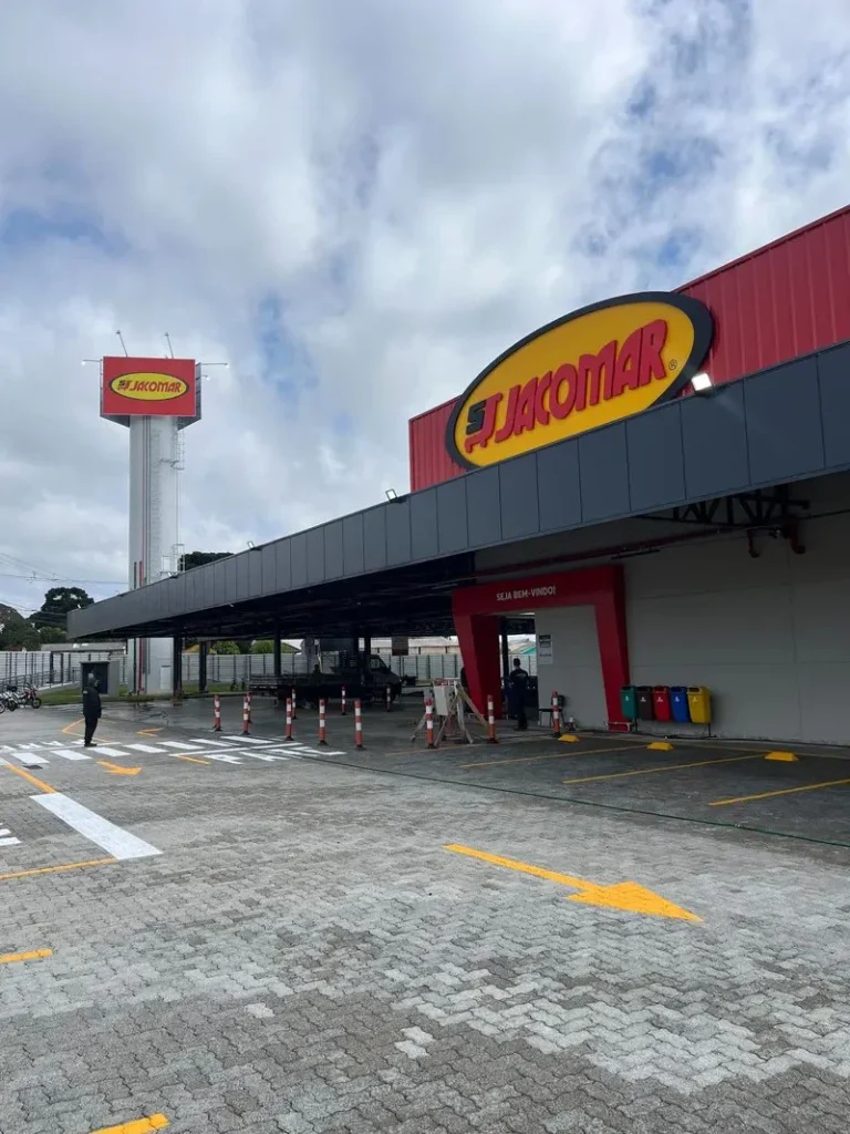 Jacomar completa 60 anos, celebra trajetória em Curitiba e anuncia inauguração de sua 21ª unidade em São José dos Pinhais