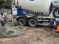 OBRAS NAS CALÇADAS DA RUA ALMIRANTE ALEXANDRINO AVANÇAM COM CONCRETAGEM E ACESSIBILIDADE!