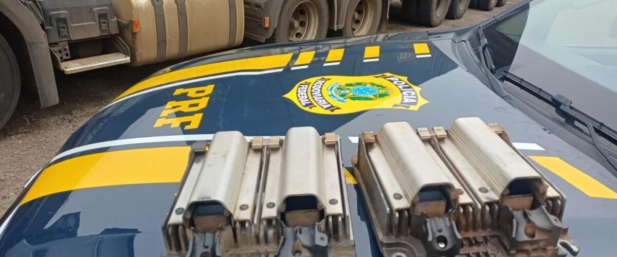 PRF prende mecânico com módulos furtados de caminhões na BR-277 em São José dos Pinhais