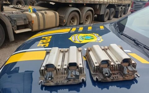 PRF prende mecânico com módulos furtados de caminhões na BR-277 em São José dos Pinhais